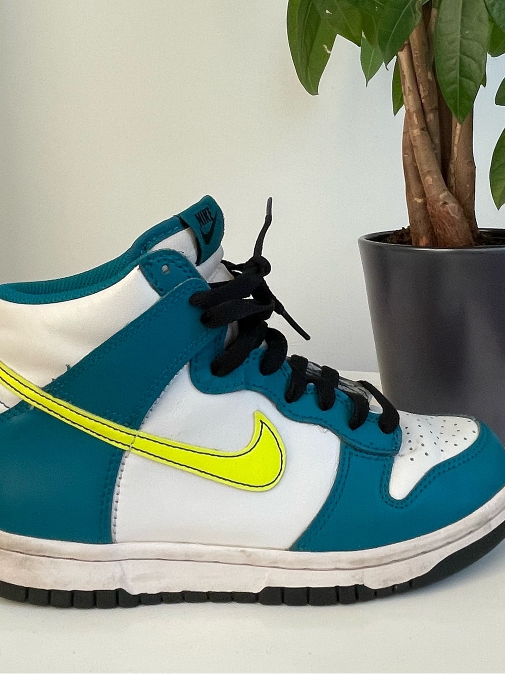 Women Size 6 Nike Dunk High Bright Spruce Volt Shoes Boy 4.5Y